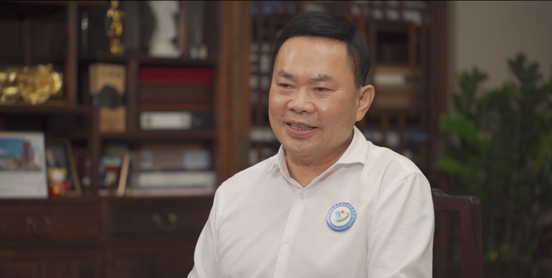 公益的力量丨中裝建設(shè)董事長莊重：慕賢思齊，大山儒商丹心為公益